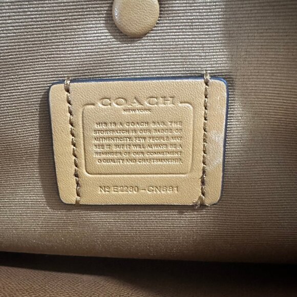 Coach Pink Bow Print Tote Bag Large Capacity - Picture 5 of 6
